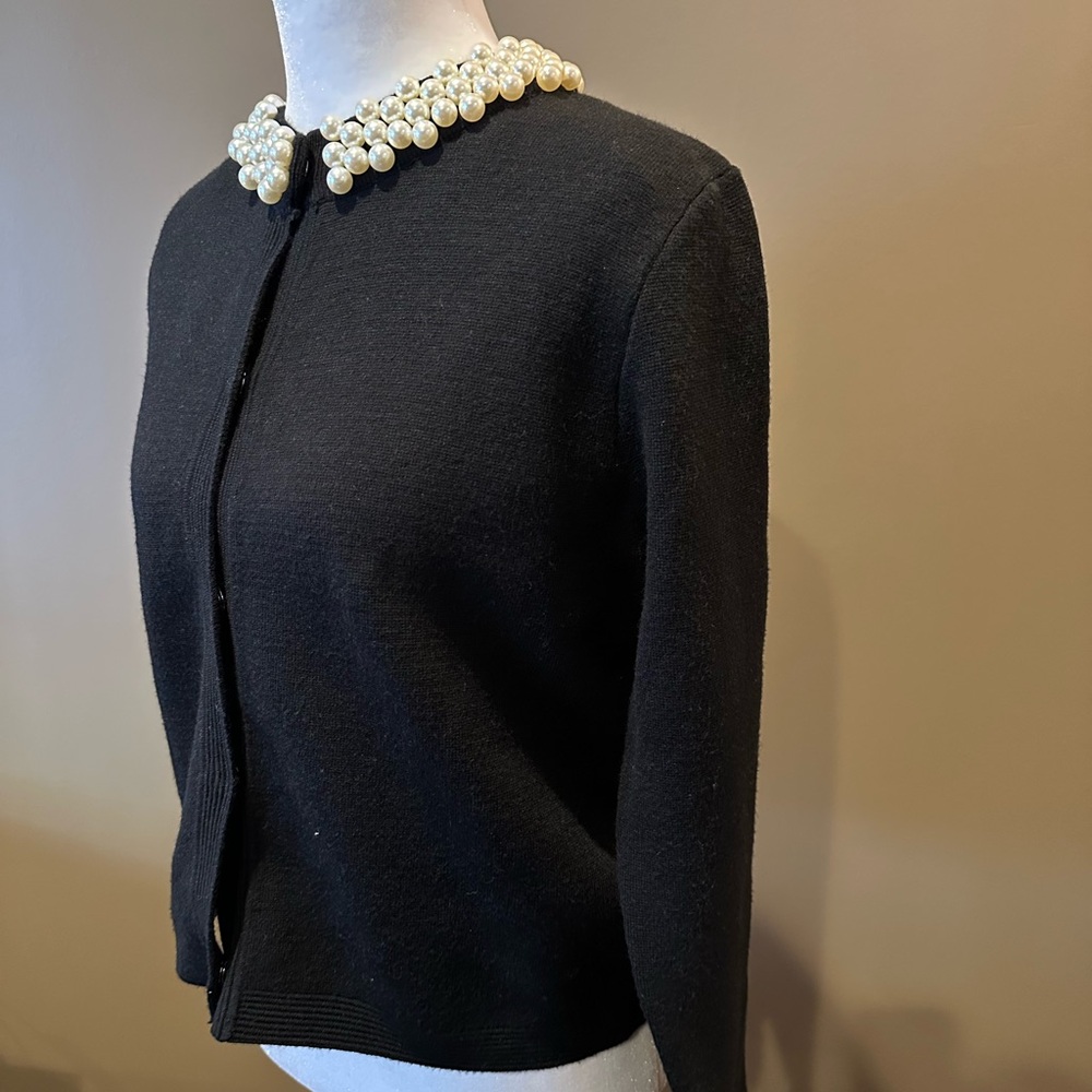 Sioni Black Cardigan with Pearl Collar
